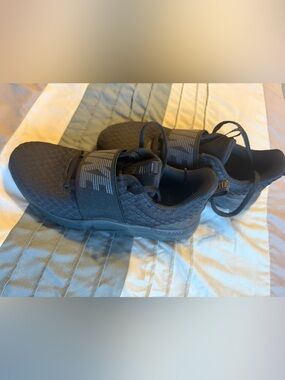 Black Nike Renew AR4543-008 Training Gym Shoes
